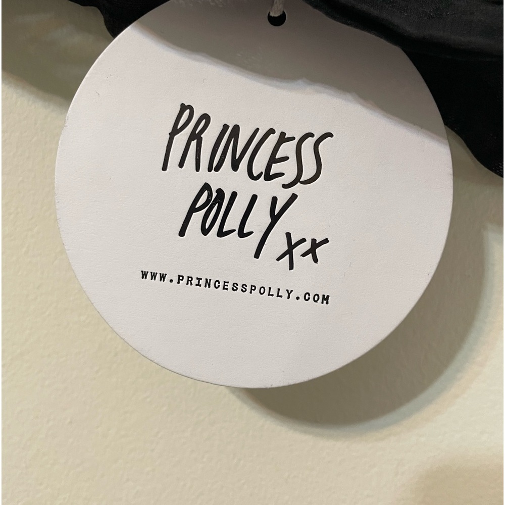 Princess Polly Black shirt tank ribbed size 2 NWT - Picture 2 of 5